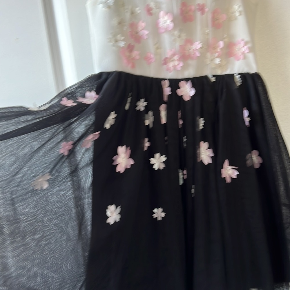 Hannah Banana 3D pink flowers formal dress size 14 black white wedding party - Picture 5 of 7